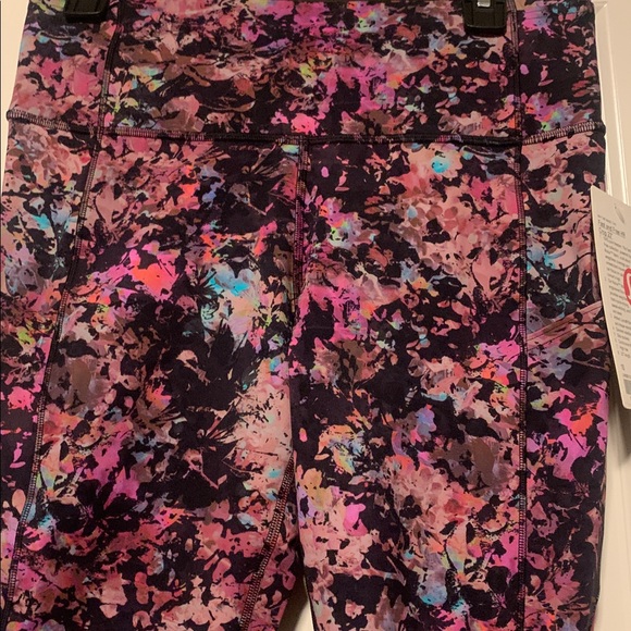 Lululemon Fast and Free HR Crop 23"
Sz 10, NWT - Picture 6 of 9